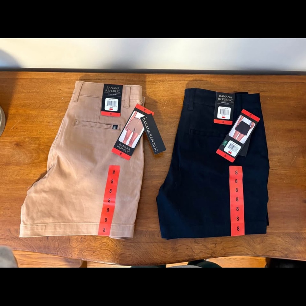 Banana Republic Women’s Chino Shorts - Tan and Navy
